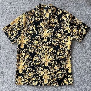 Men’s Versace style collared shirt